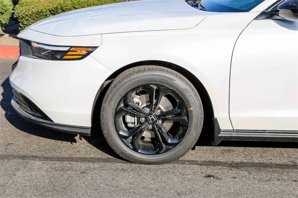 2025 Honda Accord SE 9