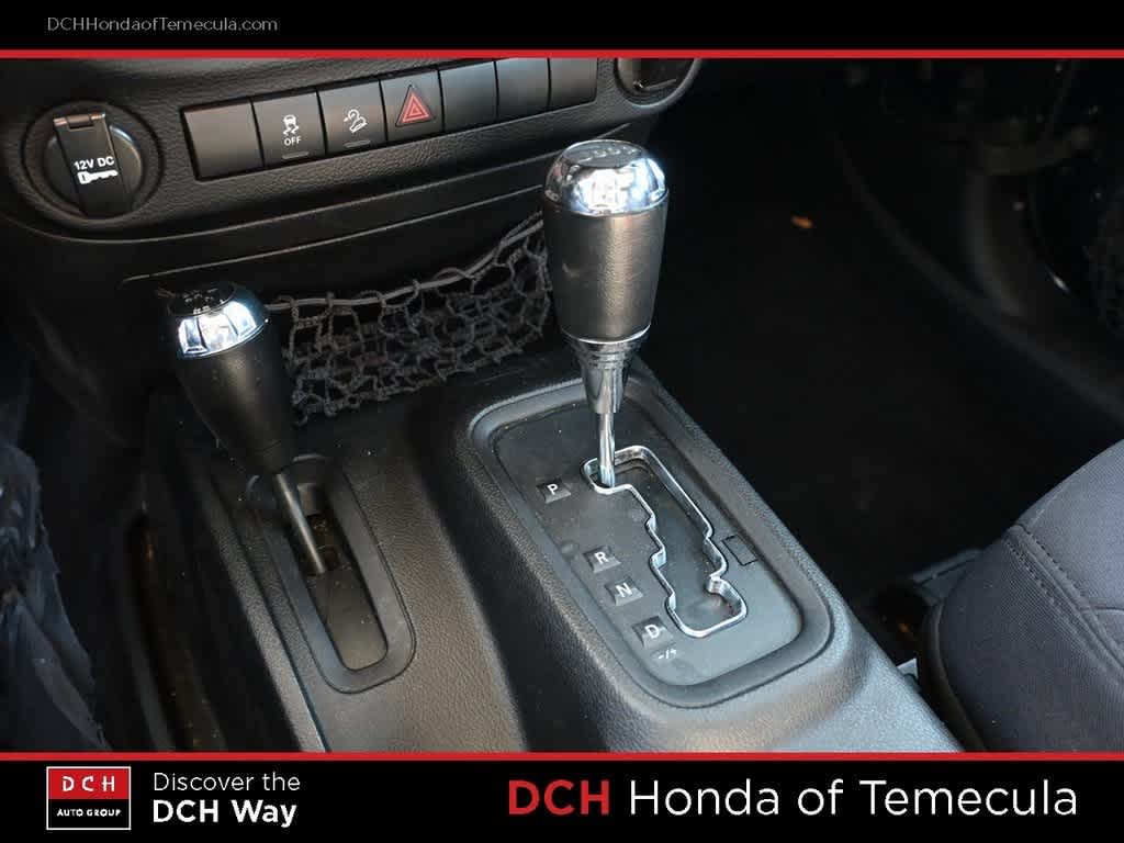 Thumbnail: 2013 Jeep Wrangler - 9