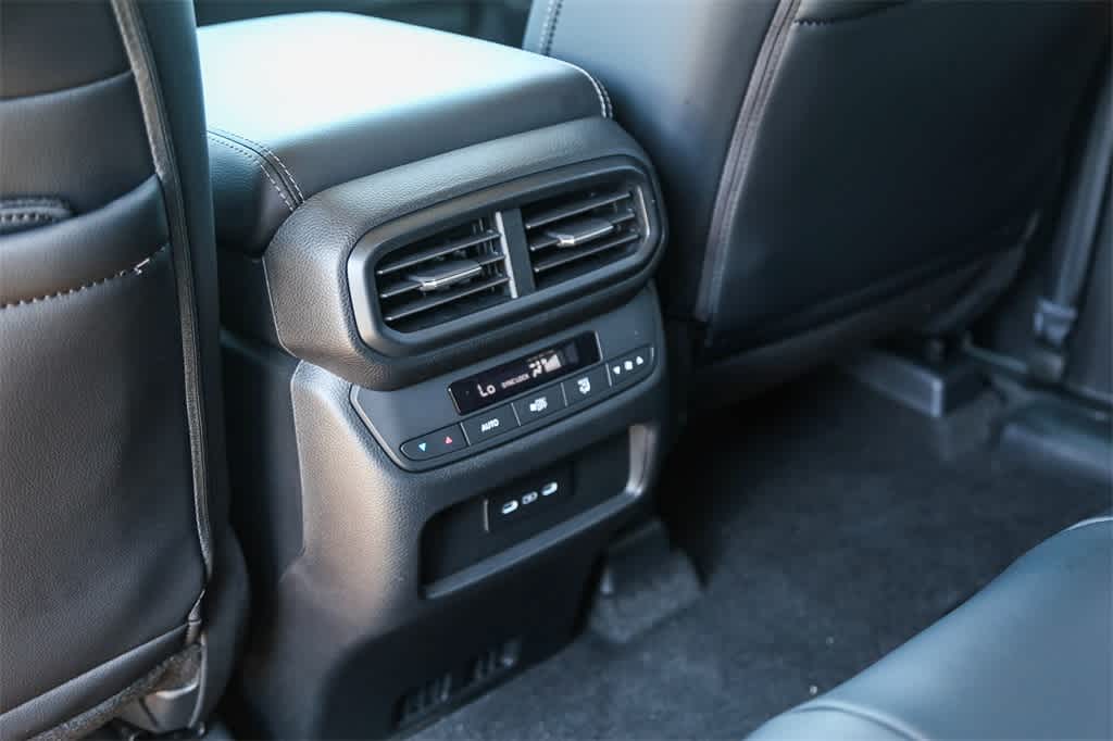 Thumbnail: 2025 Honda Pilot - 20