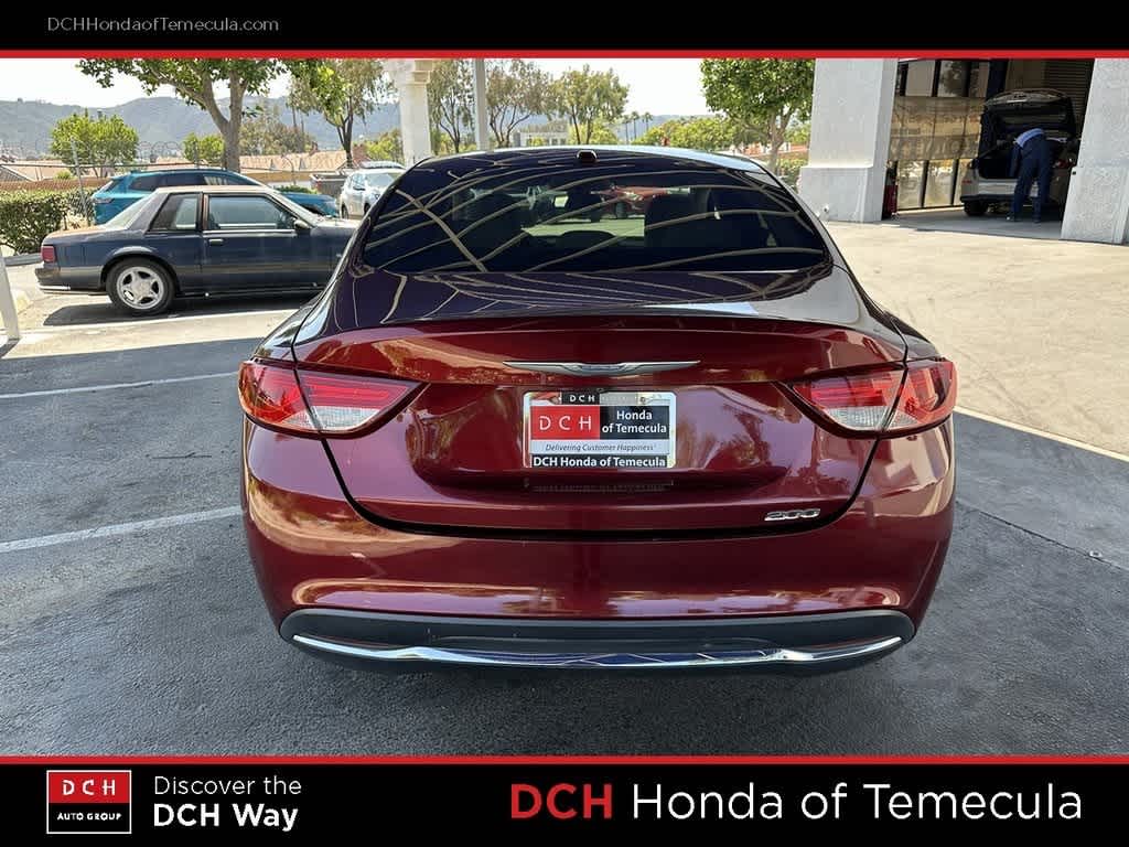 2015 Chrysler 200 Limited 6