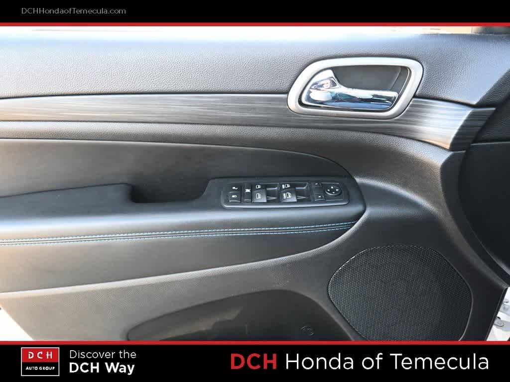 Thumbnail: 2019 Jeep Grand Cherokee - 16