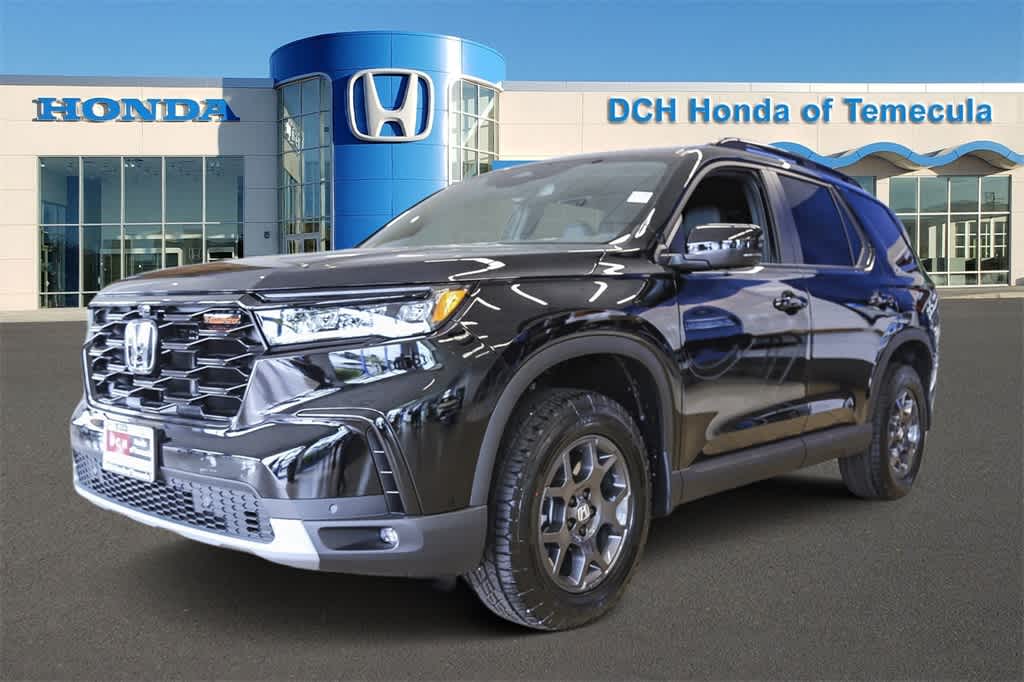 2025 Honda Pilot TrailSport Hero Image