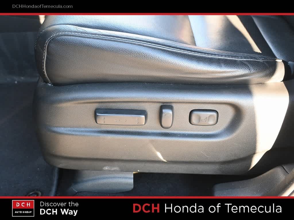 Thumbnail: 2017 Honda Ridgeline - 16