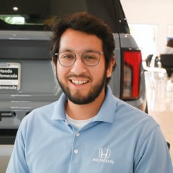 Staff member Martin Escobedo from ID_eac64f