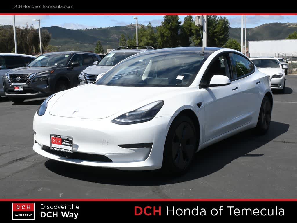 2021 Tesla Model 3 Standard Range Plus's photo
