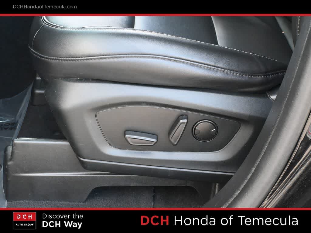 Thumbnail: 2022 Ford Explorer - 17