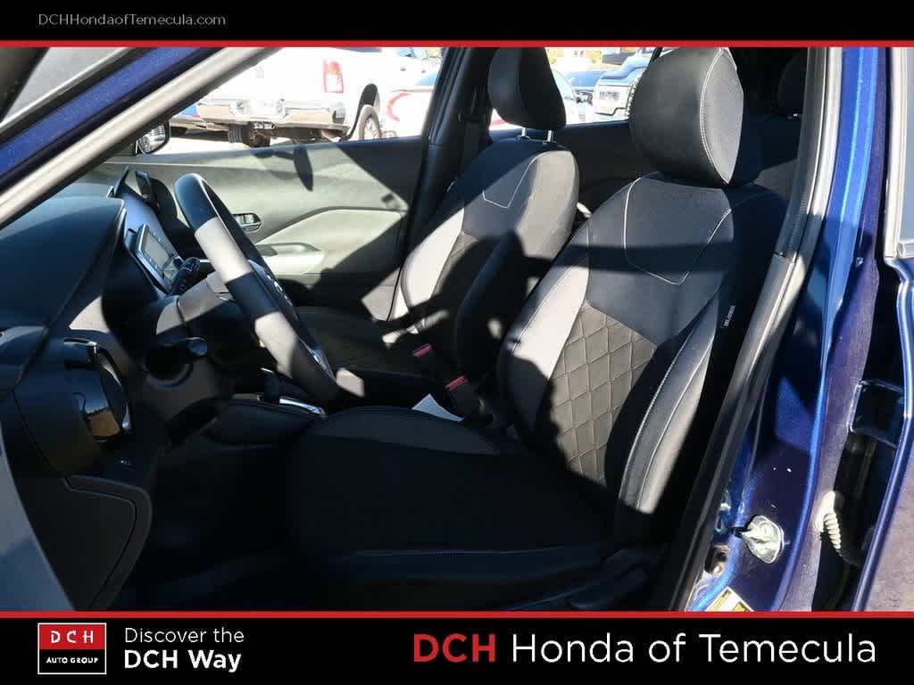 Thumbnail: 2018 Nissan Kicks - 17