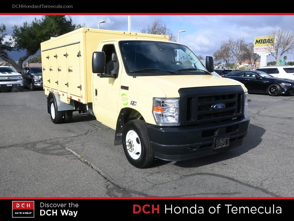 Thumbnail: 2022 Ford Econoline - 3
