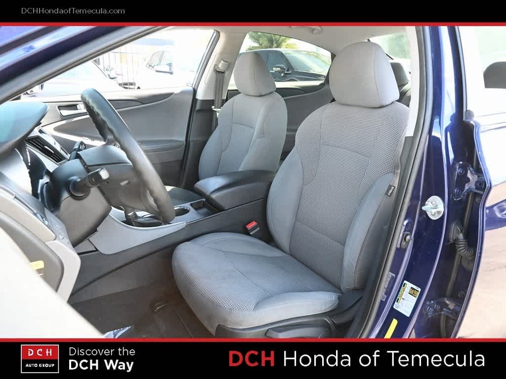 Thumbnail: 2014 Hyundai Sonata - 17