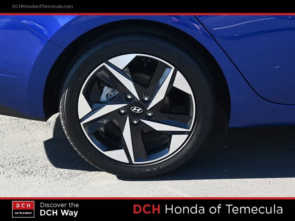 Thumbnail: 2022 Hyundai Elantra - 25