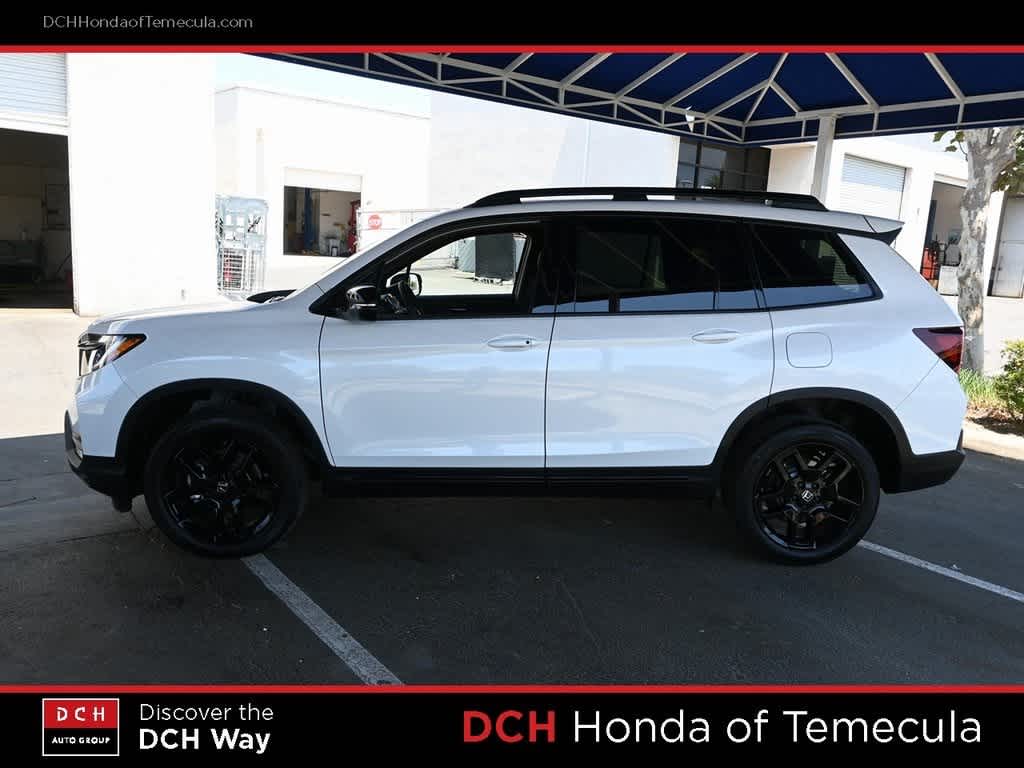 2025 Honda Passport Black Edition photo 3