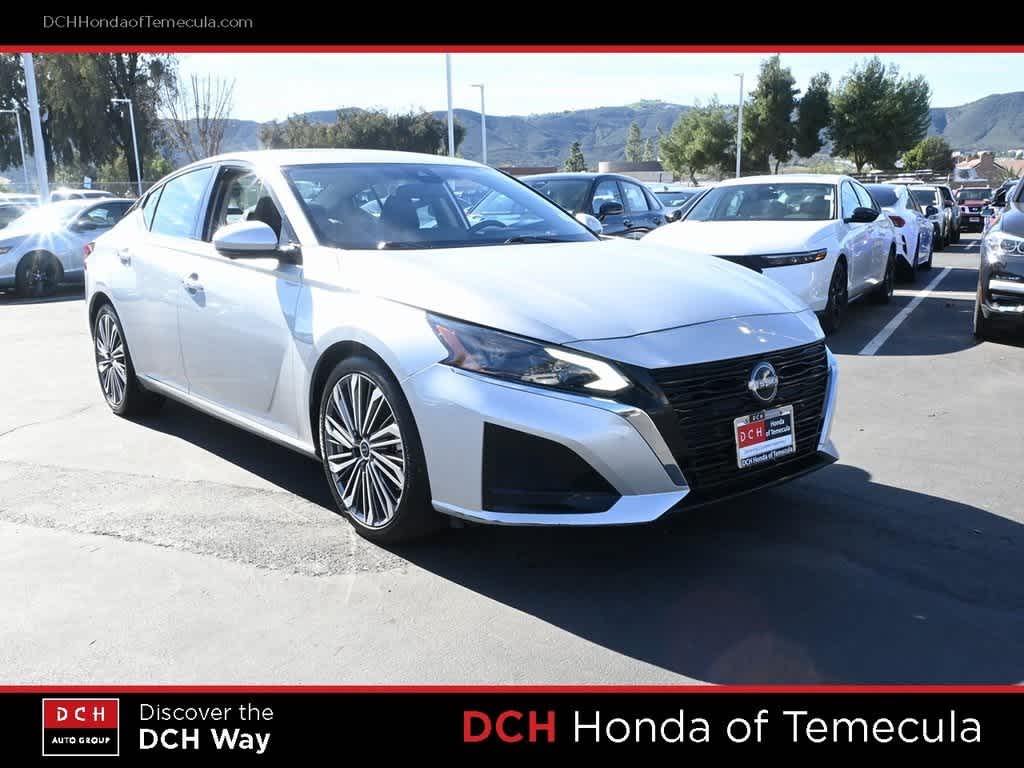 Thumbnail: 2023 Nissan Altima - 3