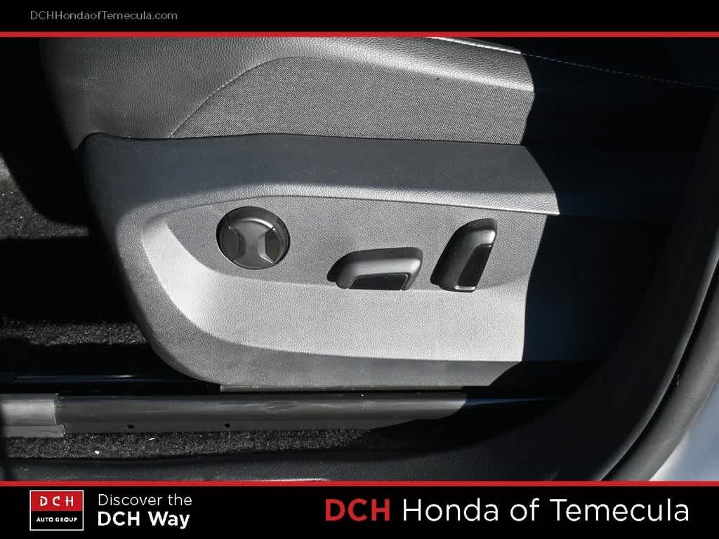 Thumbnail: 2024 Volkswagen Tiguan - 16