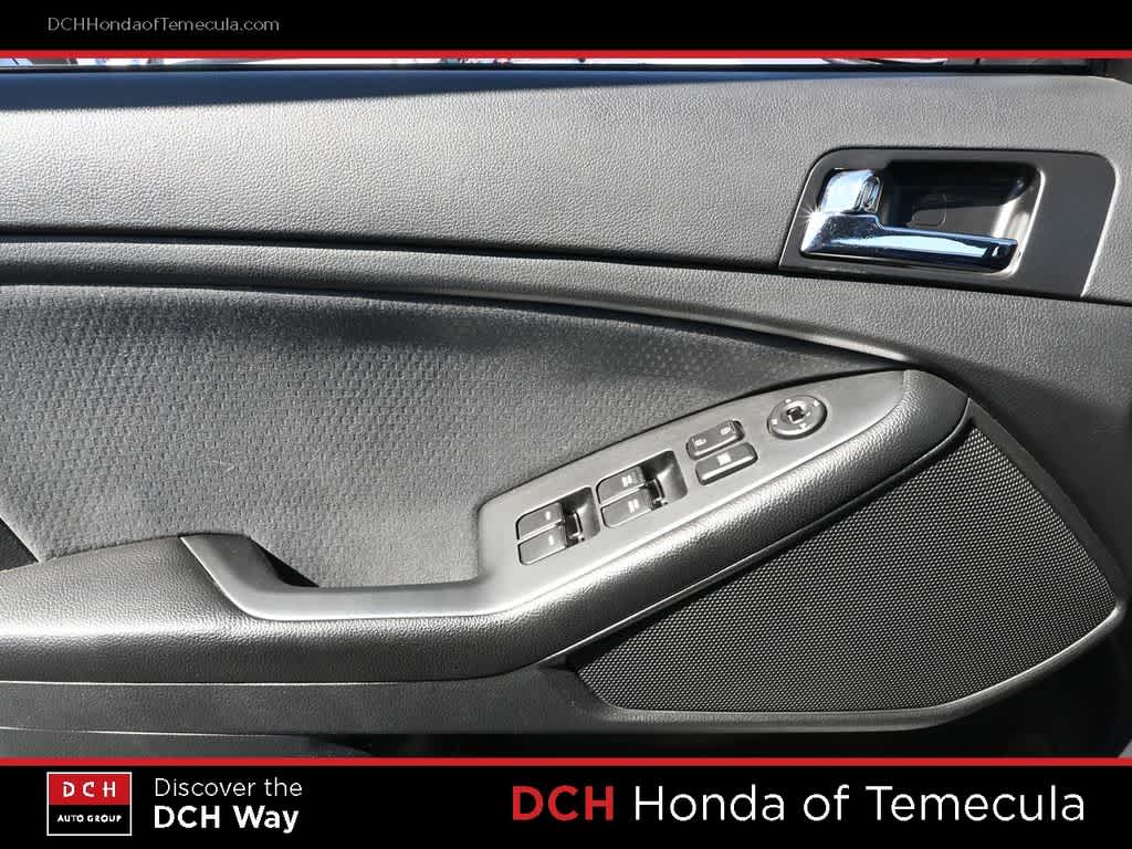 Thumbnail: 2013 Kia Optima - 16