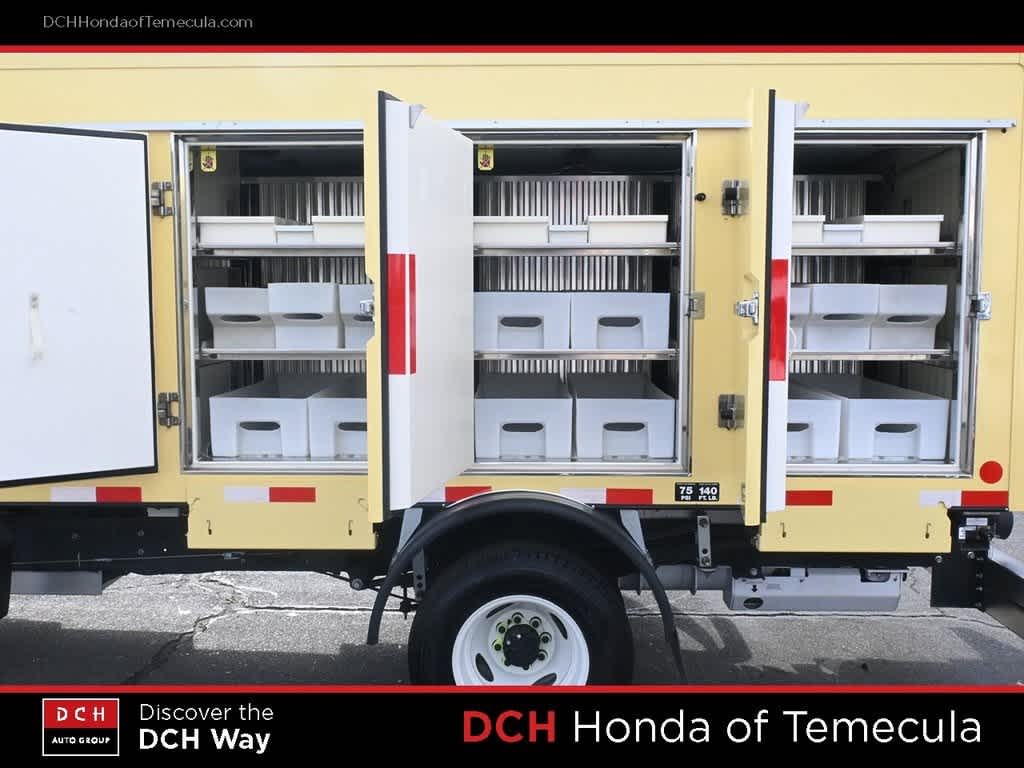Thumbnail: 2022 Ford Econoline - 21