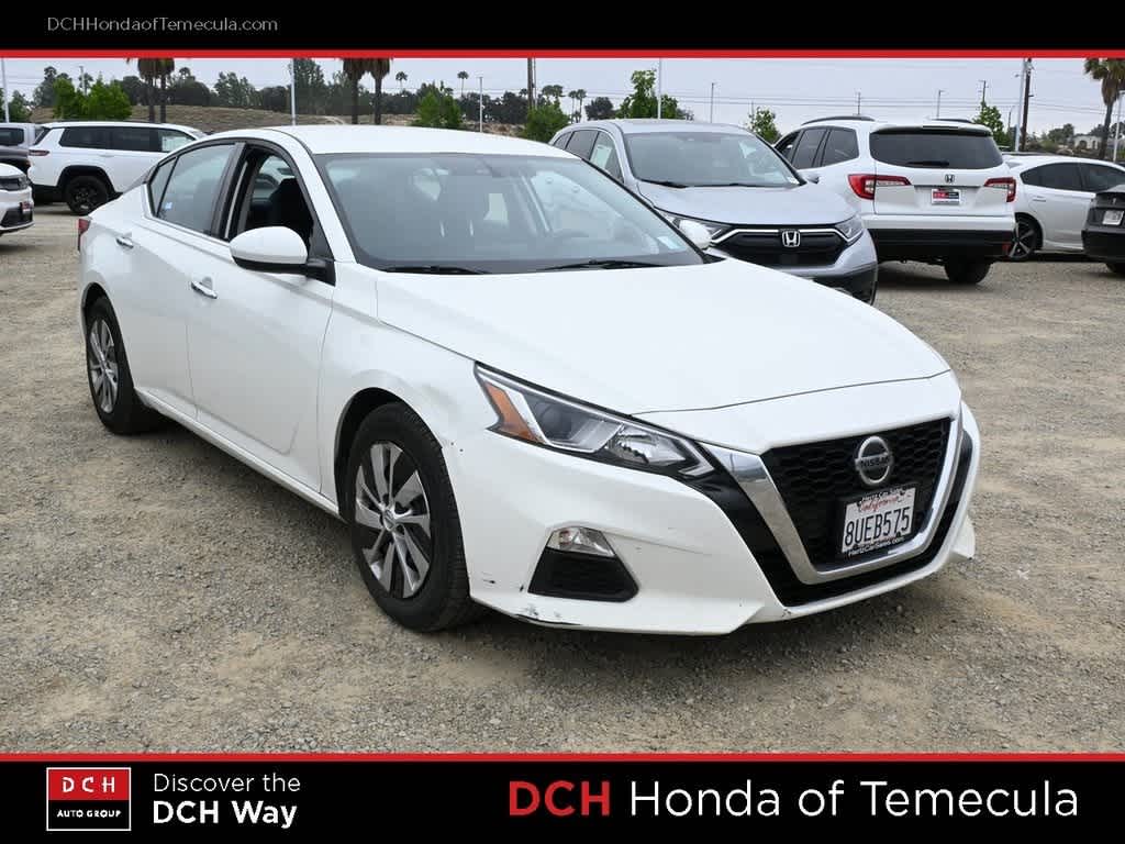 Thumbnail: 2019 Nissan Altima - 3