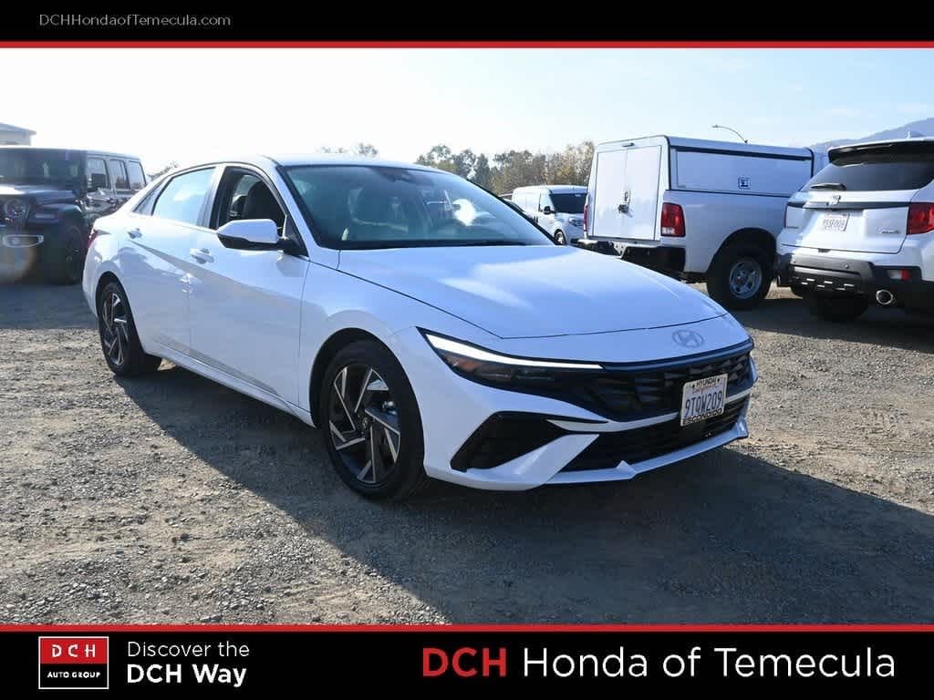 Used 2025 Hyundai Elantra Hybrid Limited Sedan