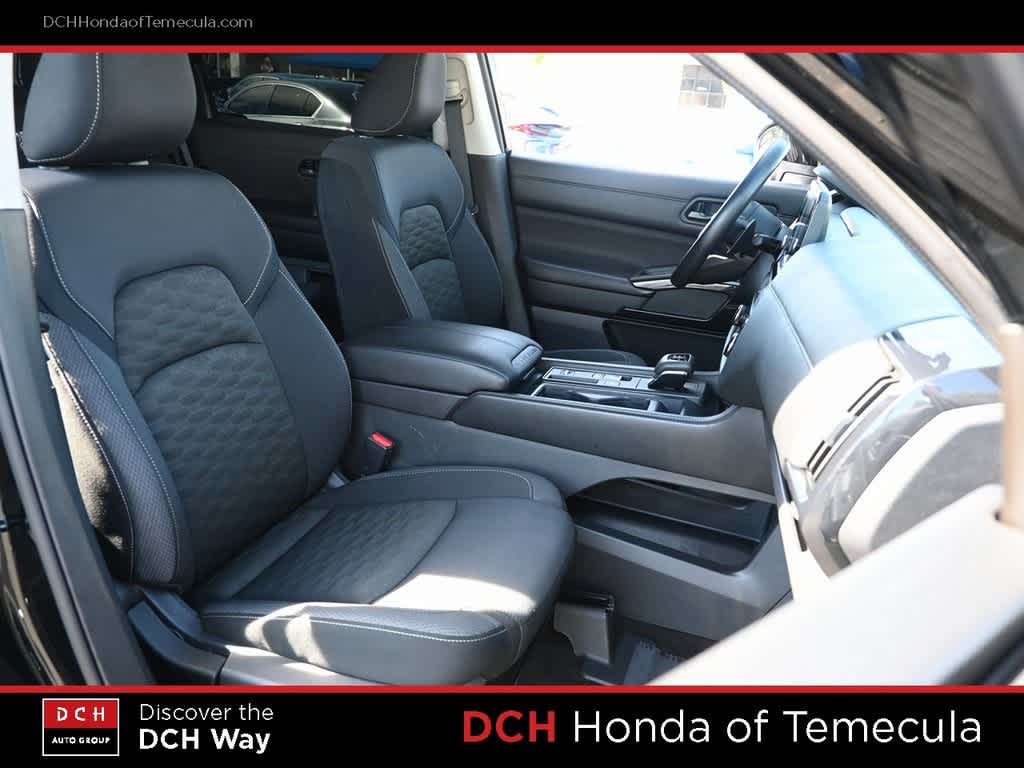 Thumbnail: 2024 Nissan Pathfinder - 21