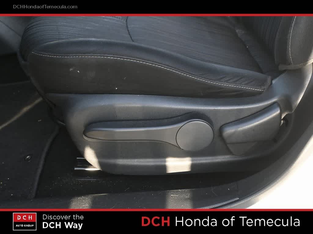 Thumbnail: 2017 Nissan Sentra - 16