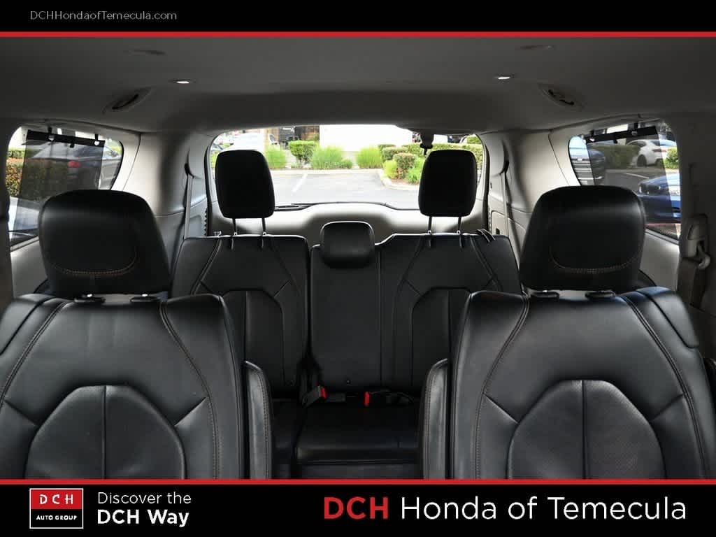 Thumbnail: 2018 Chrysler Pacifica - 19