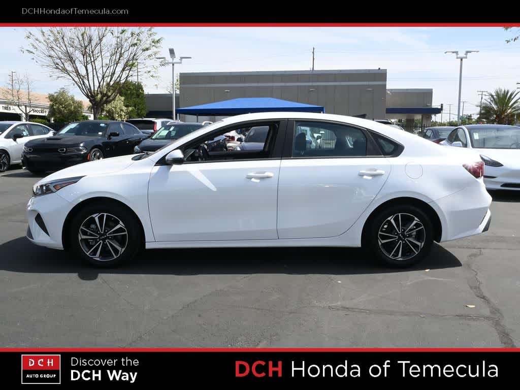 Thumbnail: 2024 Kia Forte - 4