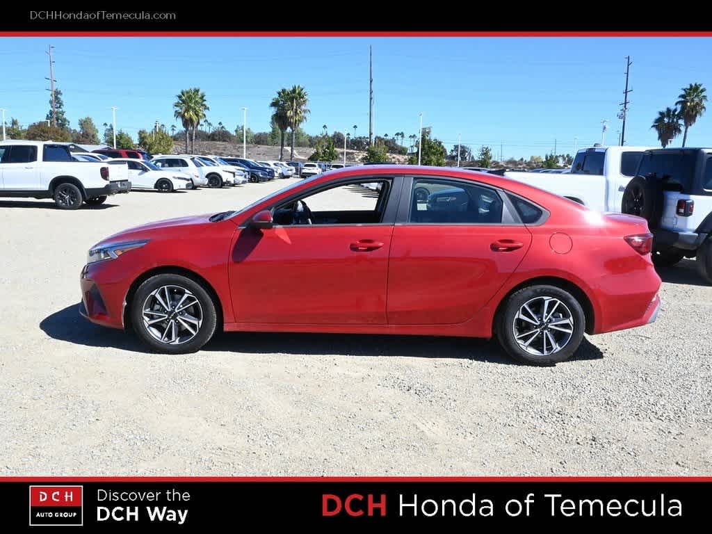 Thumbnail: 2022 Kia Forte - 4