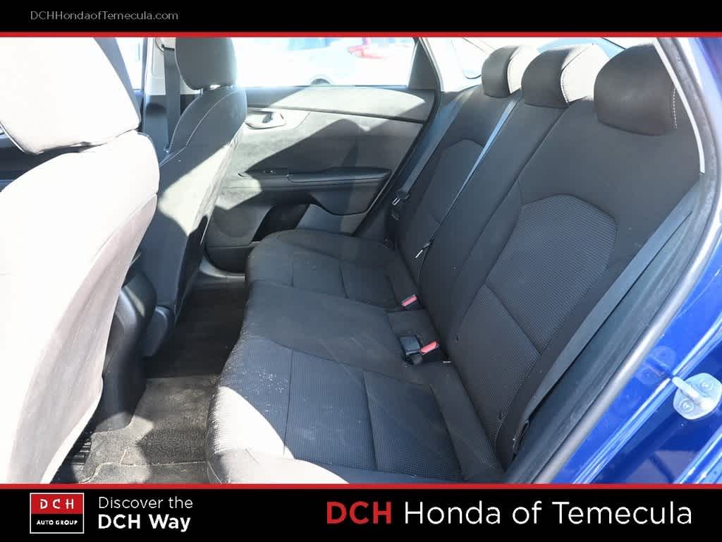 Thumbnail: 2019 Kia Forte - 18