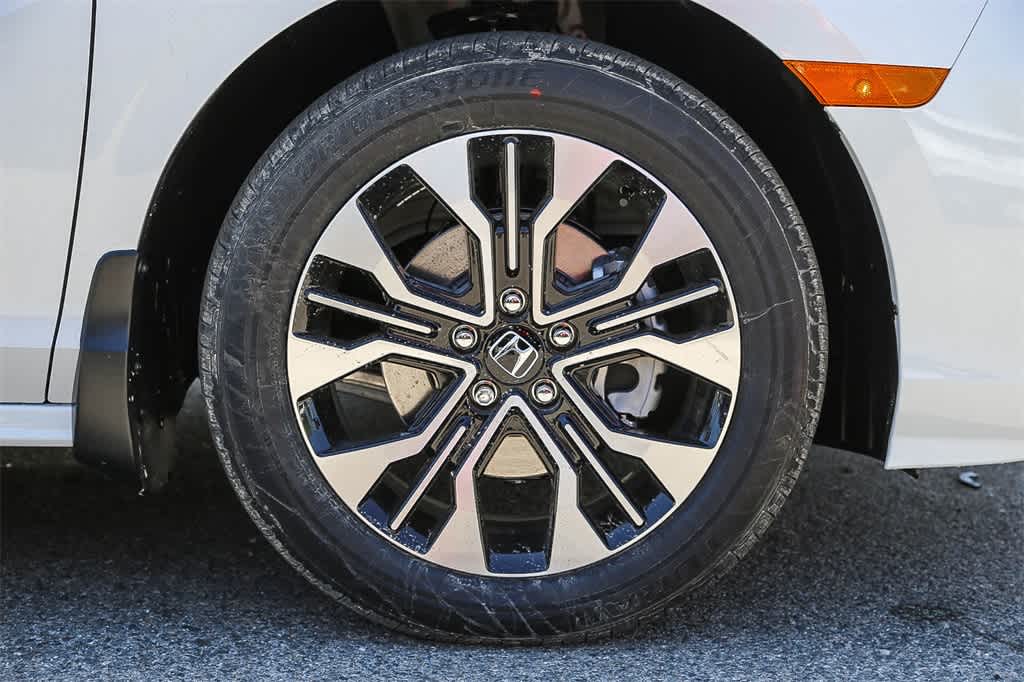 Thumbnail: 2026 Honda Odyssey - 9