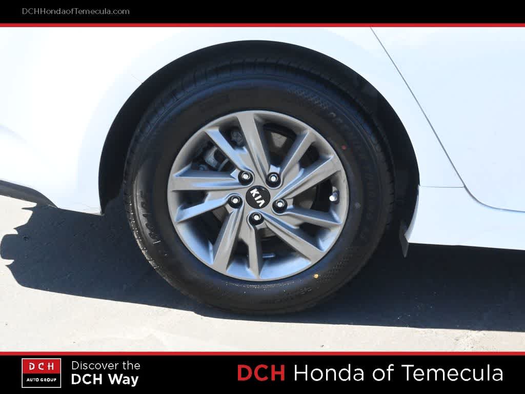 Thumbnail: 2020 Kia Optima - 24