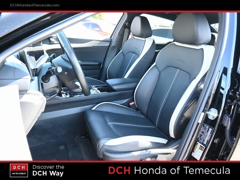 Thumbnail: 2025 Kia K5 - 17