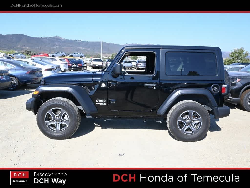 Thumbnail: 2019 Jeep Wrangler - 4