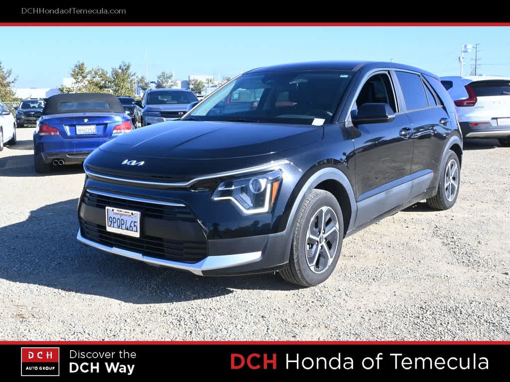 2024 Kia Niro LX — photo 1 of 10