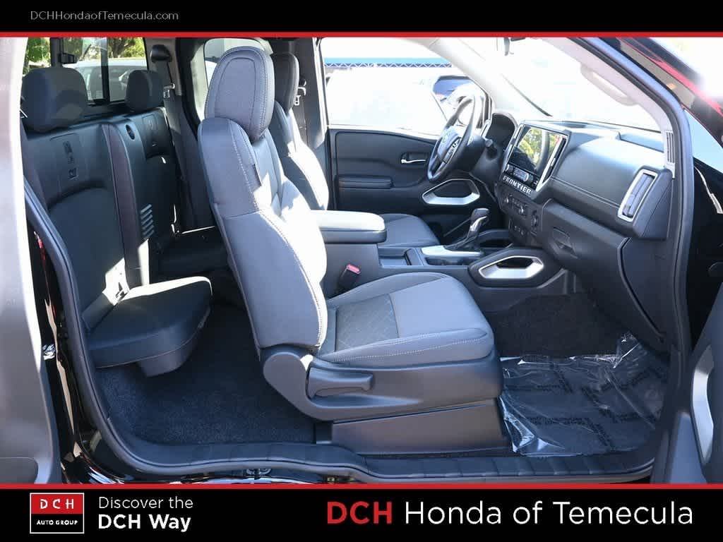 Thumbnail: 2025 Nissan Frontier - 20