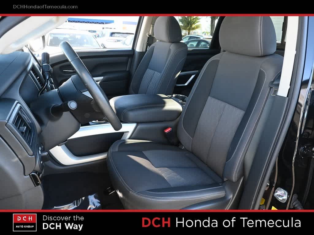 Thumbnail: 2024 Nissan Titan - 18