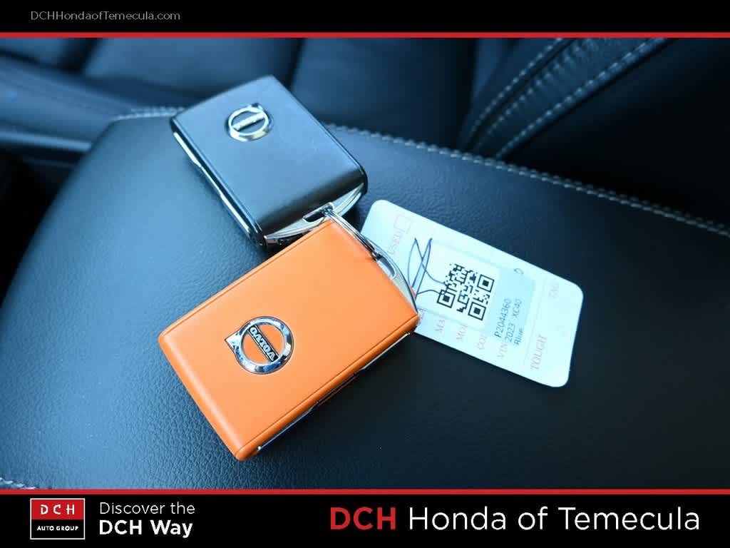 Thumbnail: 2023 Volvo XC40 - 15