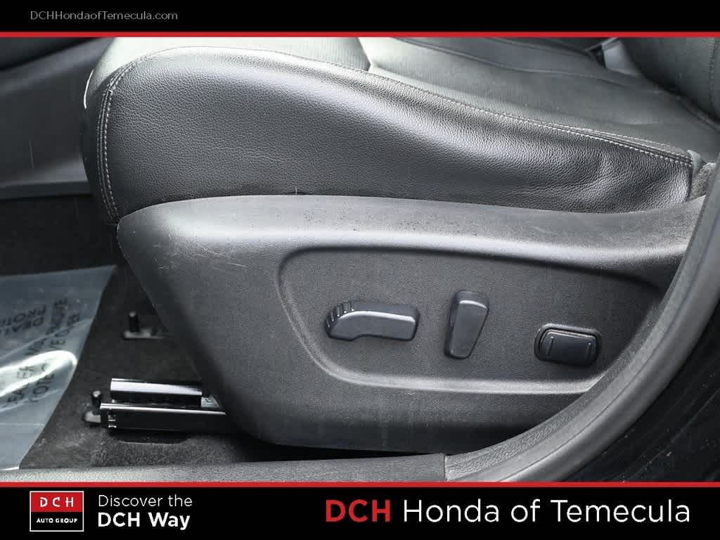 Thumbnail: 2018 Nissan Rogue - 17