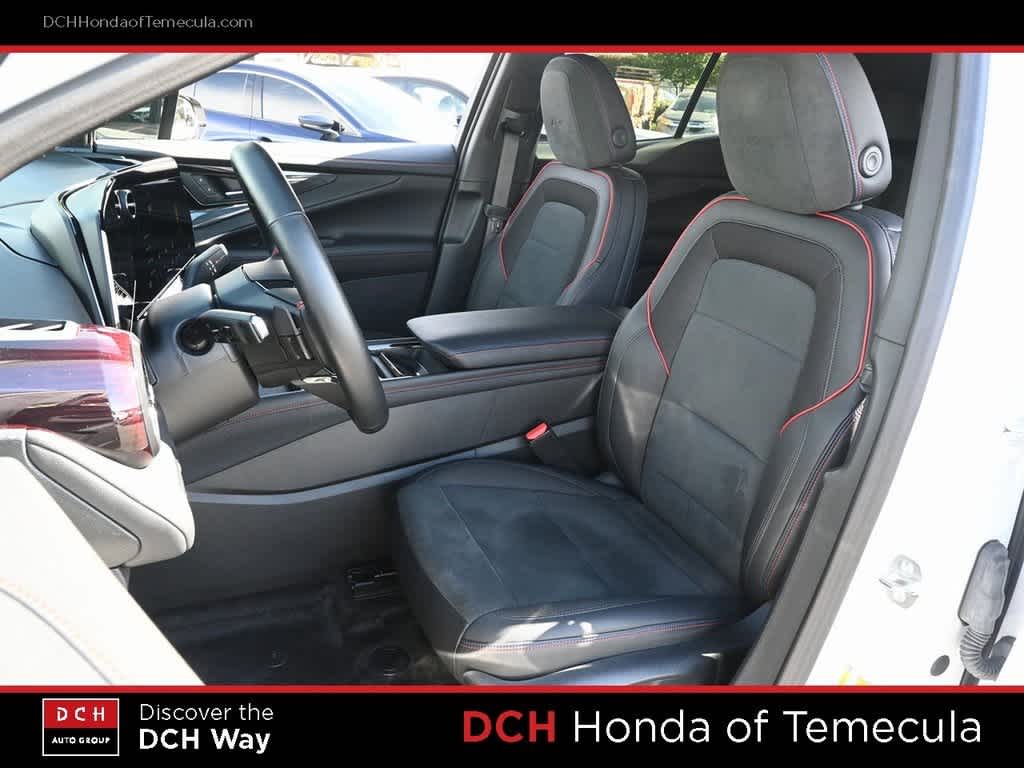 Thumbnail: 2025 Chevrolet Blazer EV - 18