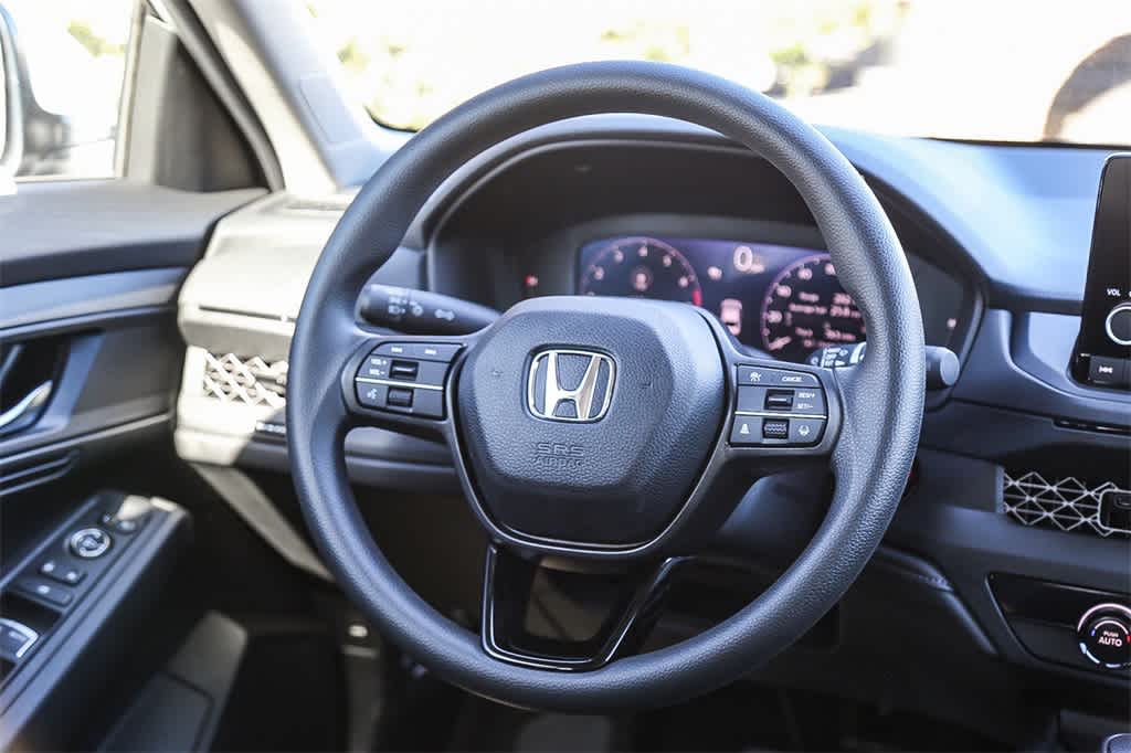 2025 Honda Accord LX 16