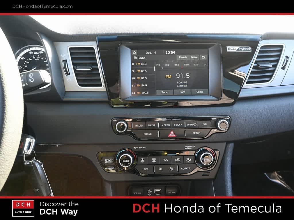 Thumbnail: 2017 Kia Niro - 12