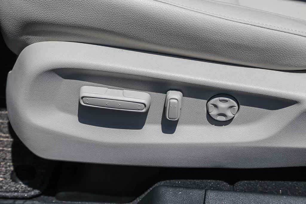 Thumbnail: 2026 Honda Odyssey - 24