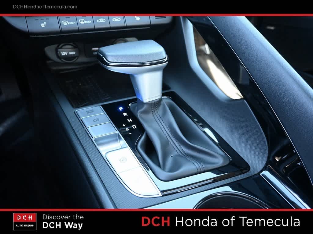 Thumbnail: 2022 Hyundai Elantra - 11