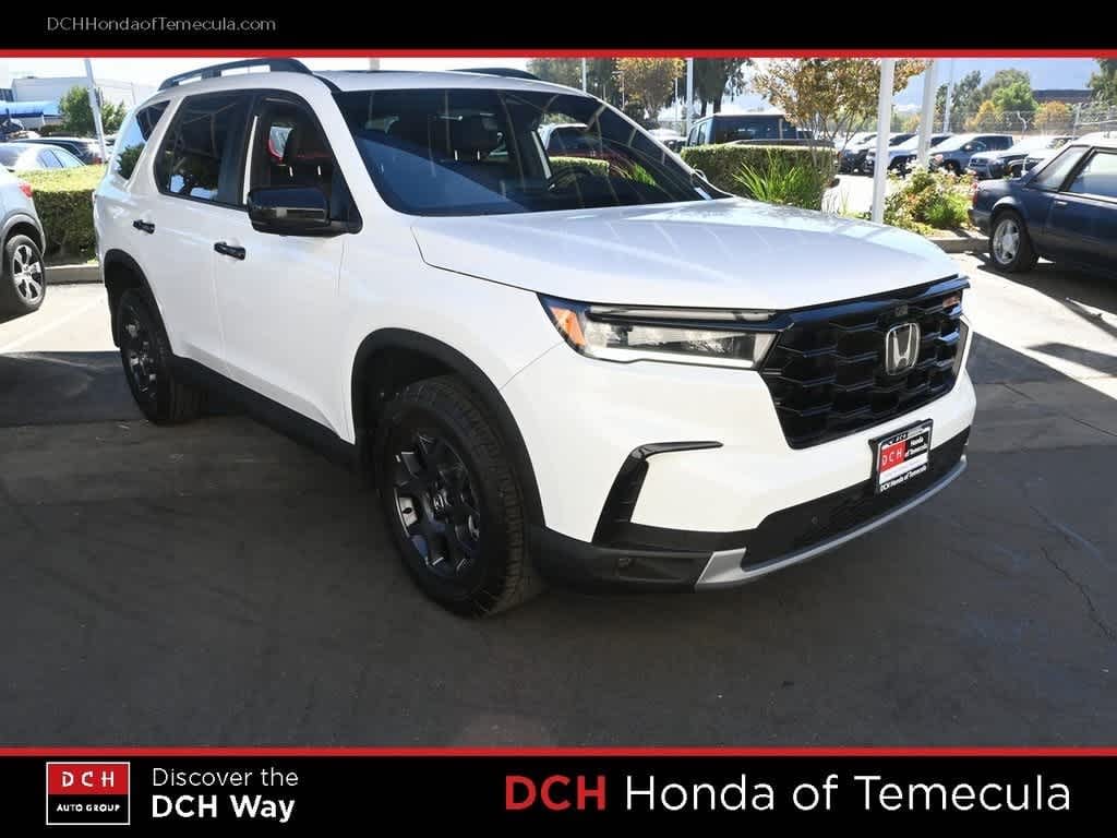 Certified 2025 Honda Pilot TrailSport SUV
