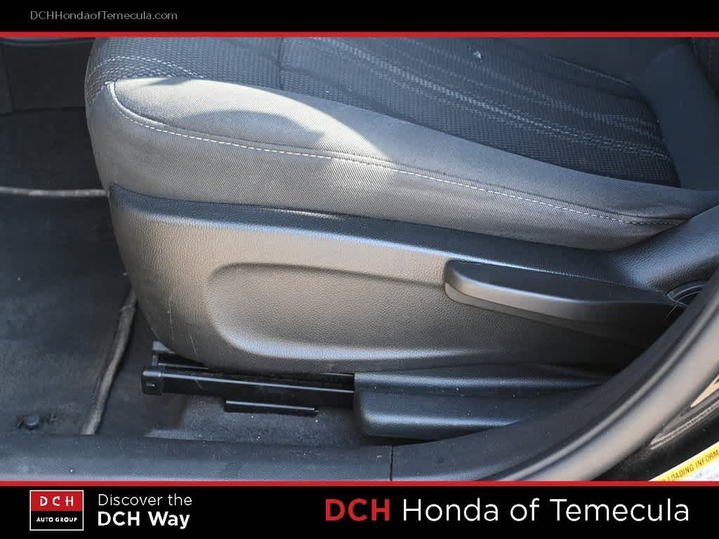 Thumbnail: 2016 Chevrolet Sonic - 16