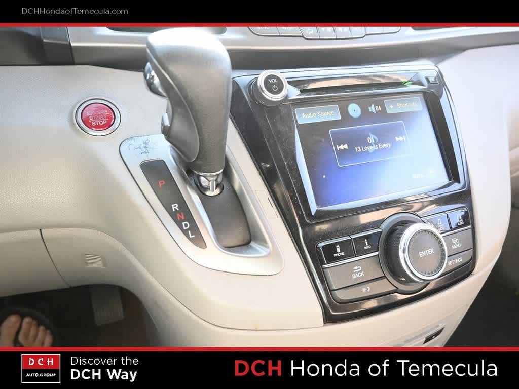 2017 Honda Odyssey SE 11