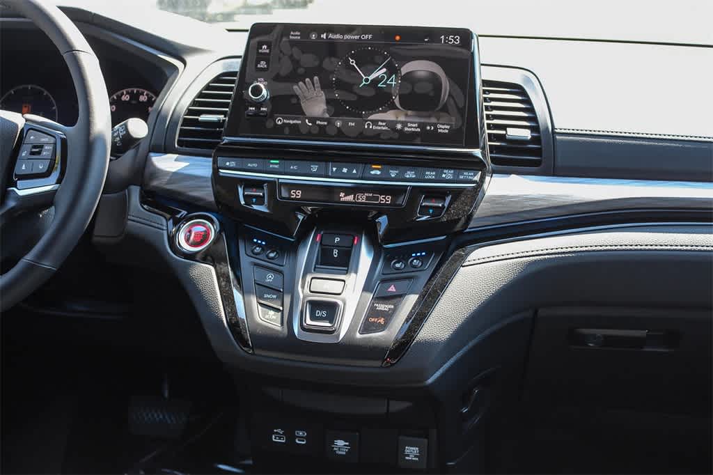 Thumbnail: 2026 Honda Odyssey - 14