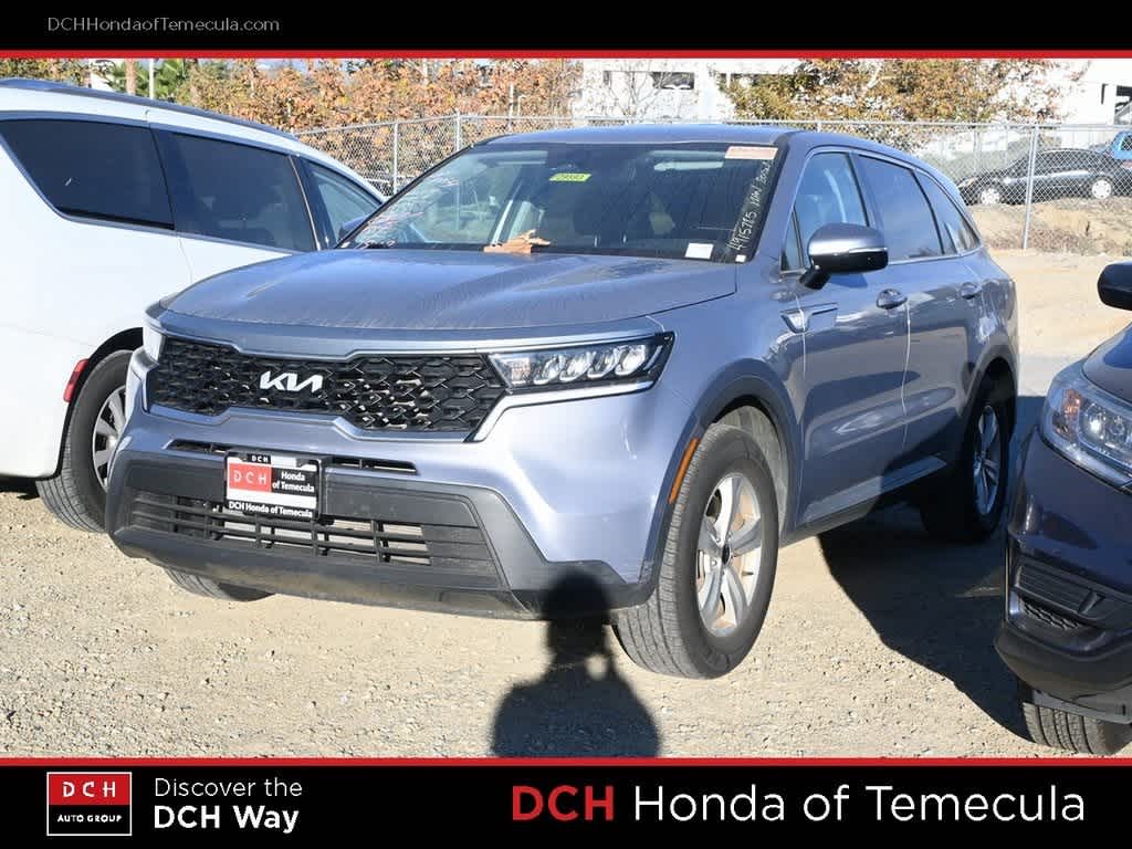 2023 Kia Sorento LX's photo