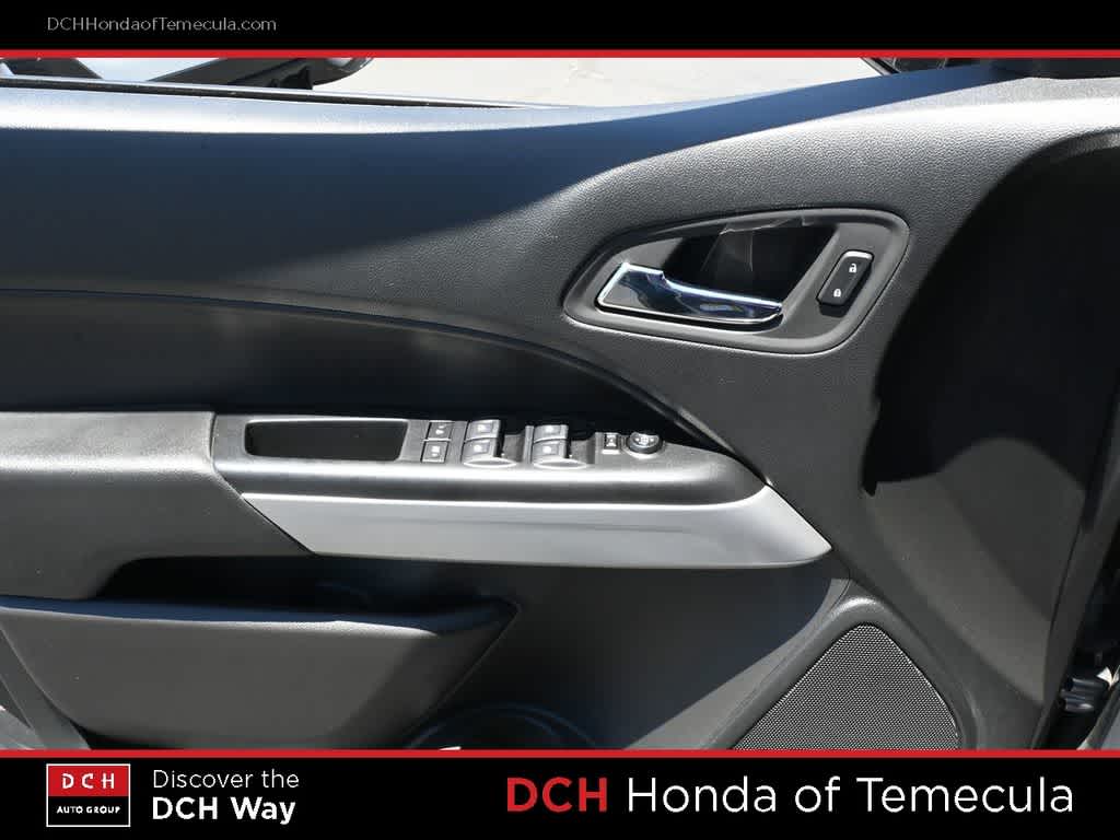 Thumbnail: 2022 Chevrolet Colorado - 15