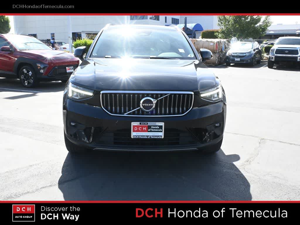 Thumbnail: 2023 Volvo XC40 - 2