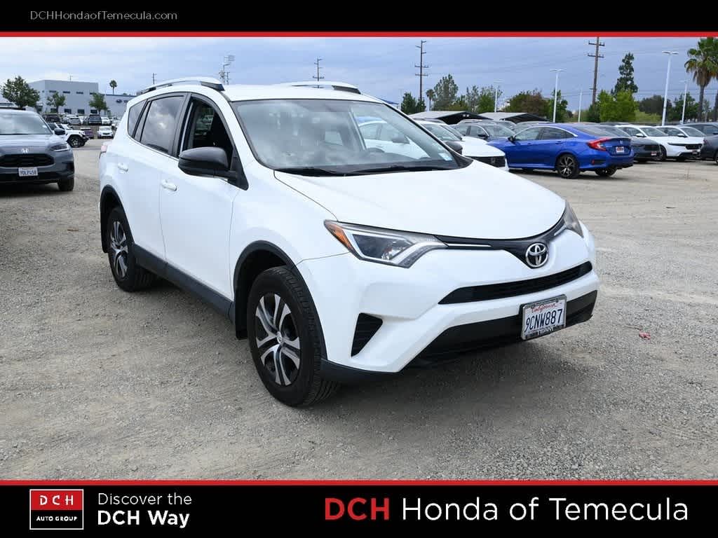 Thumbnail: 2016 Toyota RAV4 - 3