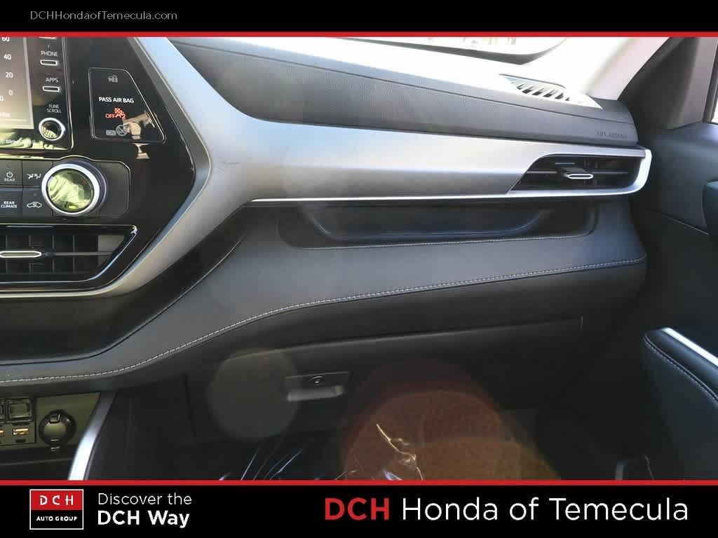 Thumbnail: 2021 Toyota Highlander - 14